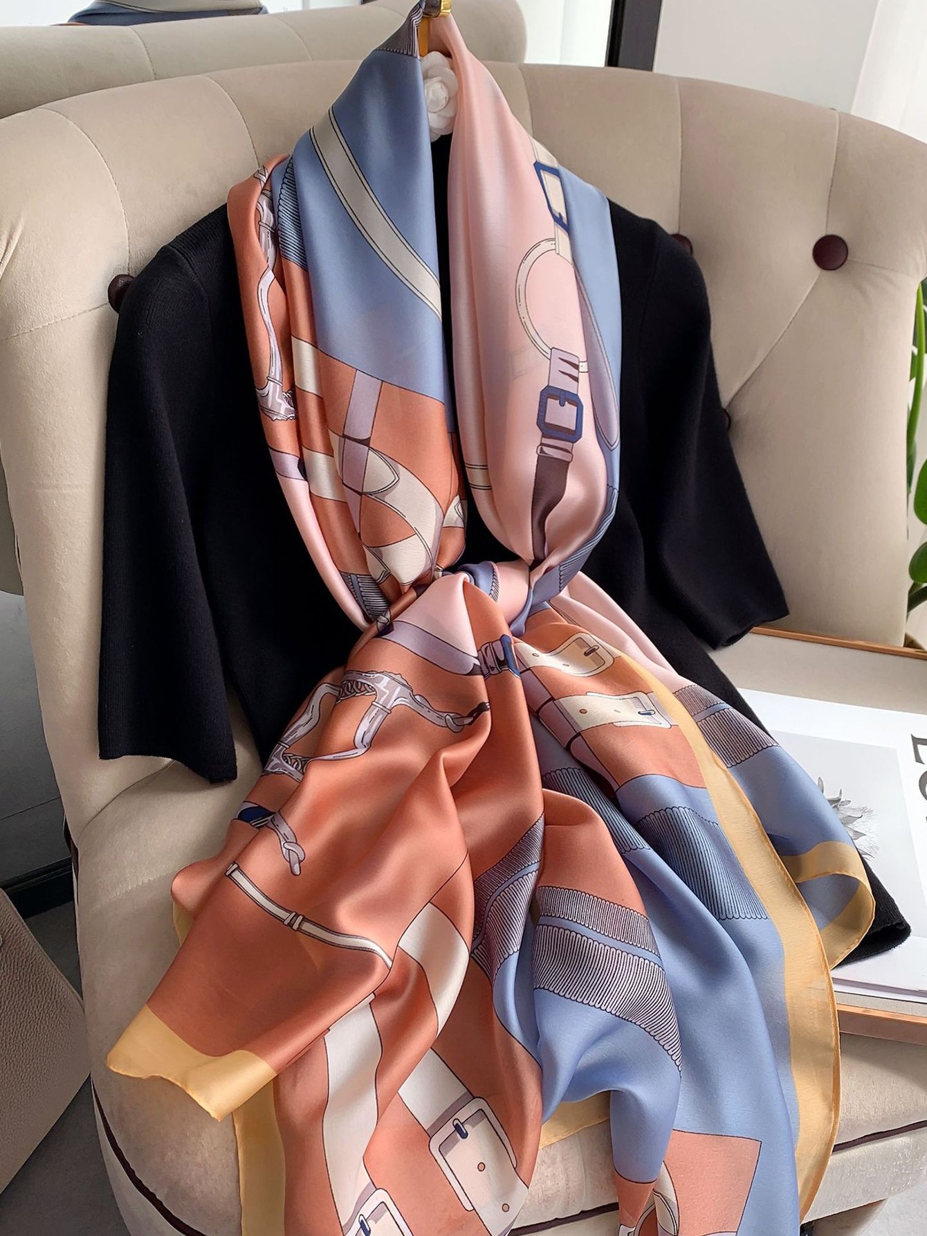 Nouveau foulard long en soie pour femmes, châles de luxe, design, protection solaire, serviette de plage d'extérieur, grand châle uni, turban doux, bandeau, châle de plage