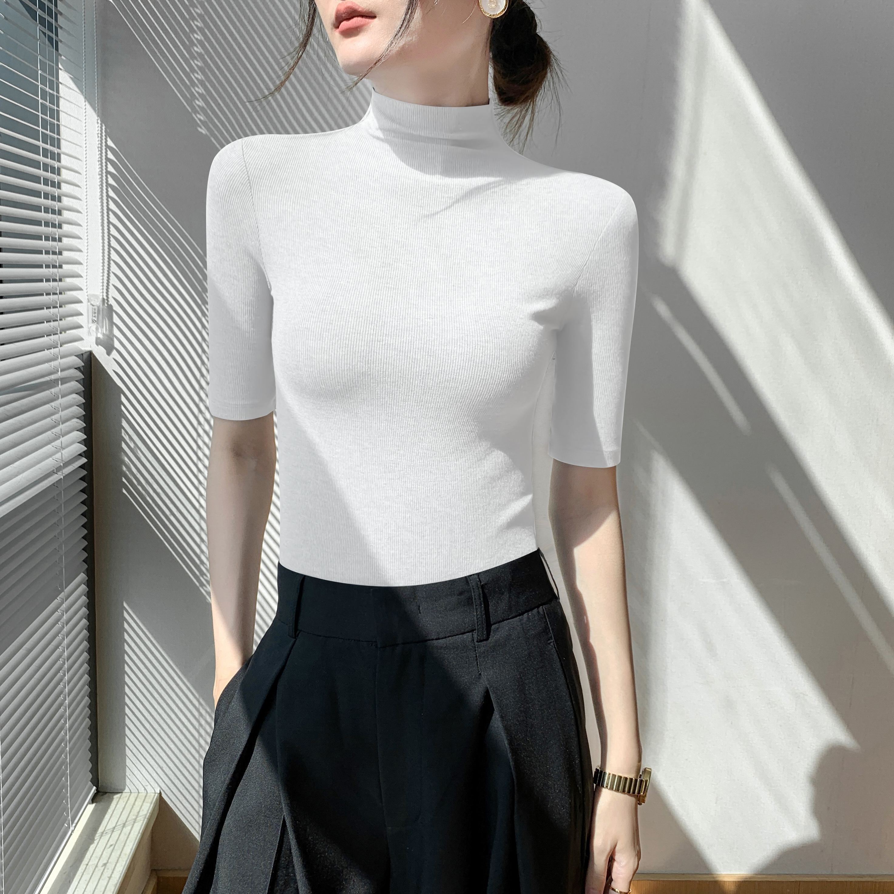 Pull à col roulé, chemisier, haut à manches courtes pour femme, manches moyennes, printemps, été, automne, coupe ajustée, noir, tricot doux à l'intérieur