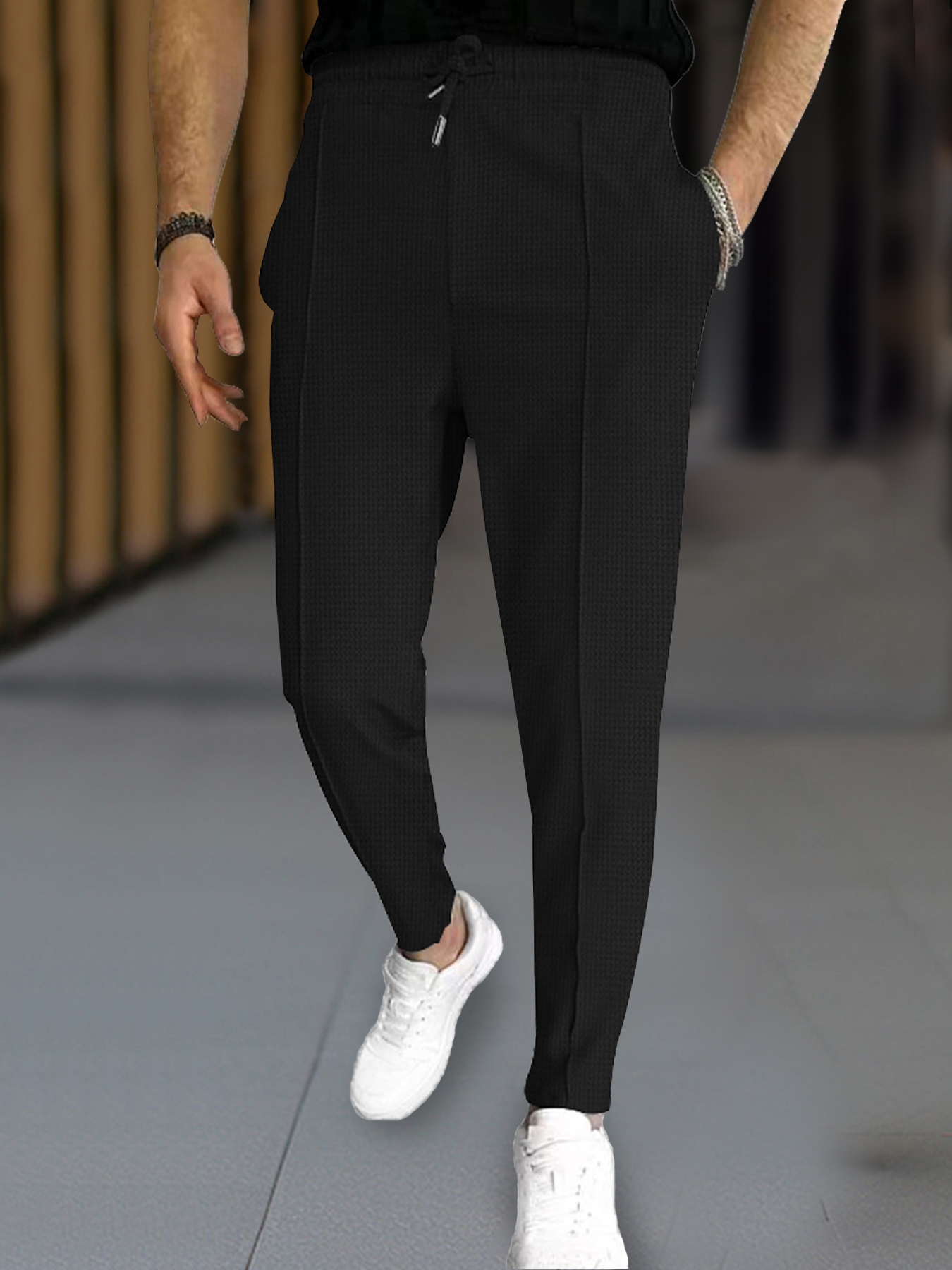 Pantalon gaufré élégant pour hommes – Coupe ajustée de sport décontracté avec cordon de serrage réglable, poches sécurisées pour toutes les saisons – Parfait pour l'extérieur