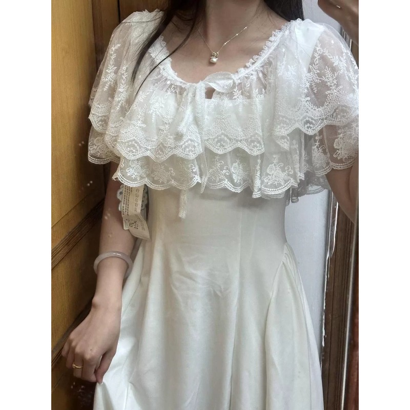 Blouse Cape Châle Femme en Dentelle Style Japonais Doux Blanc Broderie Superposée Nouvelle Conception Confortable Polyvalente Premium Élégante