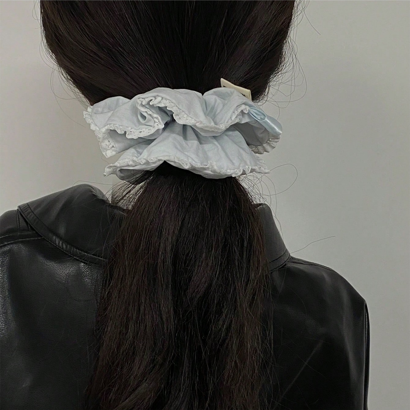 1 pièce Chouchou pour cheveux élégant et doux pour femme, bleu clair uni, style coréen minimaliste, polyvalent, mignon, avec foulard intégré, pour le quotidien