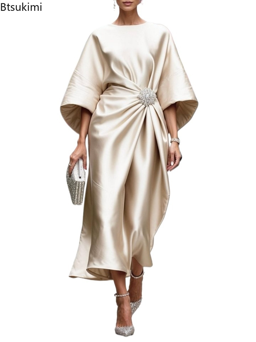 Nouvelle Robe de Soirée et de Cocktail Élégante pour Femme 2026 en Satin à Col Rond et Manches Chauve-Souris avec Décoration Strass à la Taille et Effet Froncé