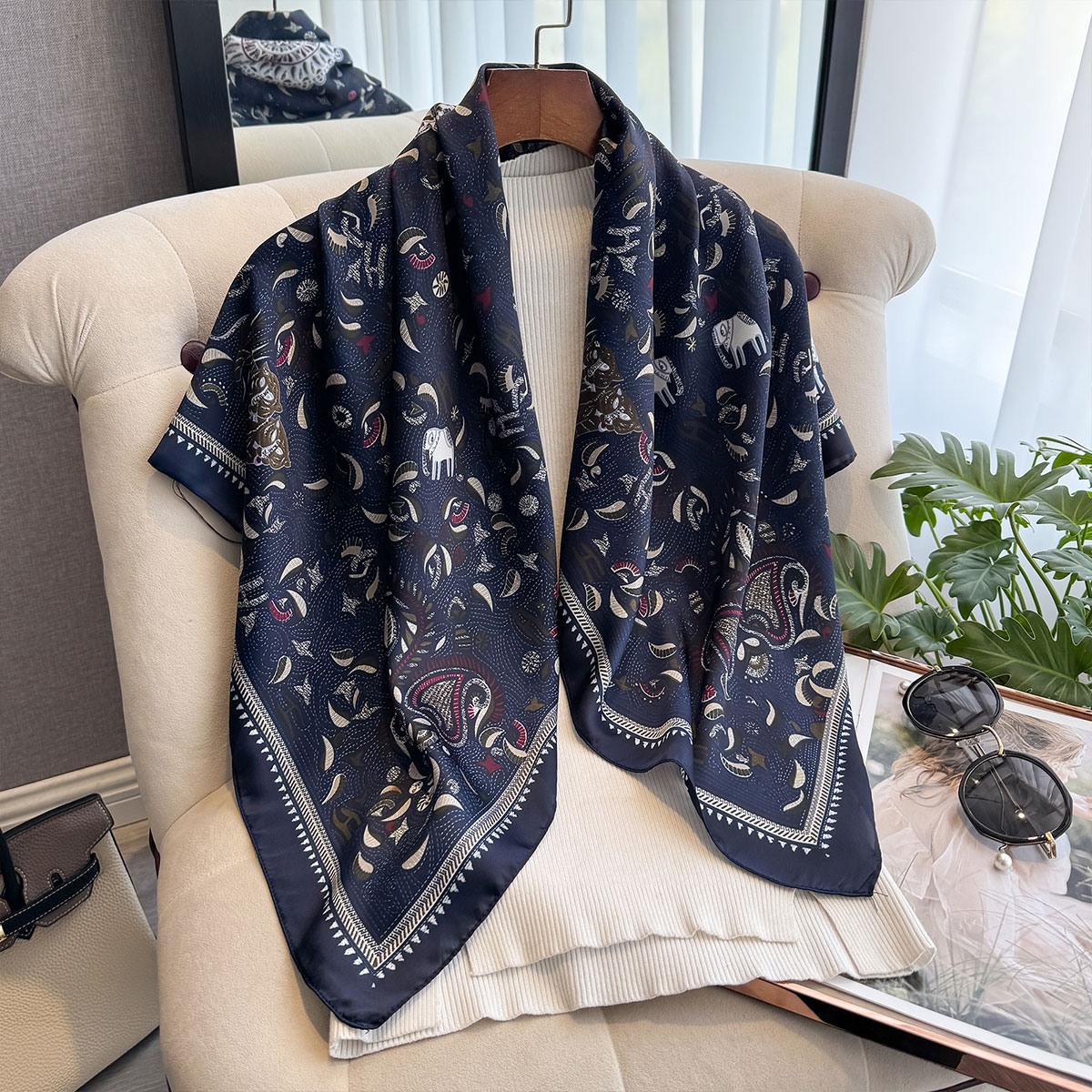 Dernière conception de luxe 90 cm soie femmes écharpe crème solaire Foulard châle Hijab femme cheveux Hijab enveloppes Foulard Bandanda Echarpe