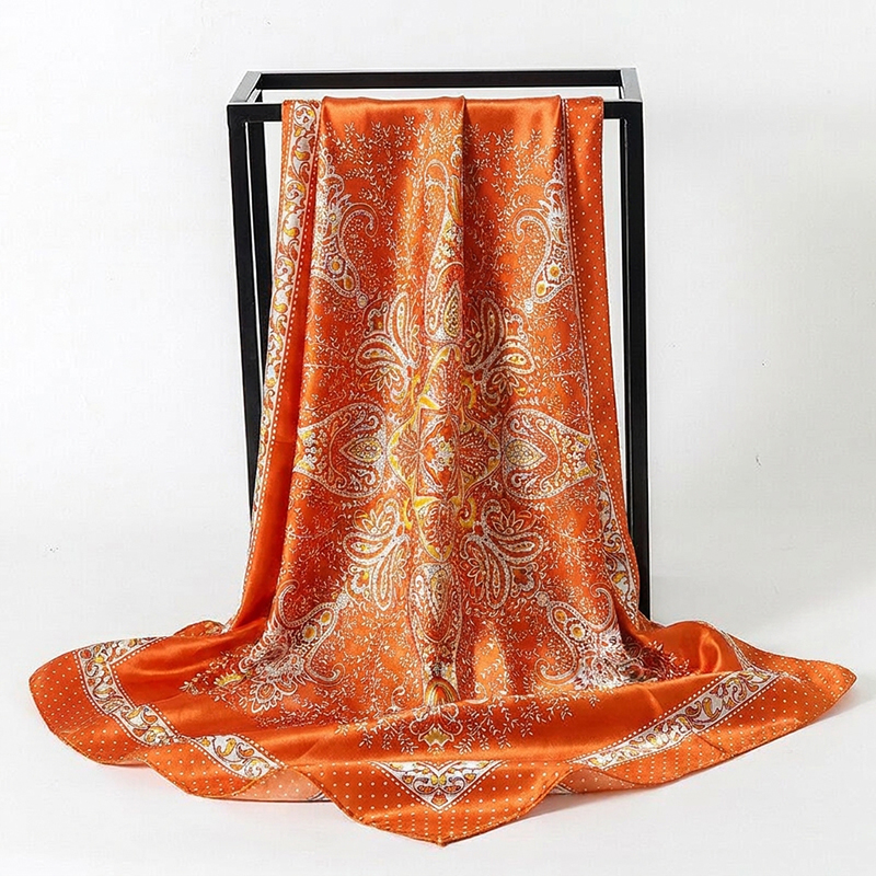 Foulard carré vintage en satin, imprimé cachemire classique, hijab doux, bandana pour femme, accessoire de cheveux pour vacances à la plage, foulard de tête, tour de cou