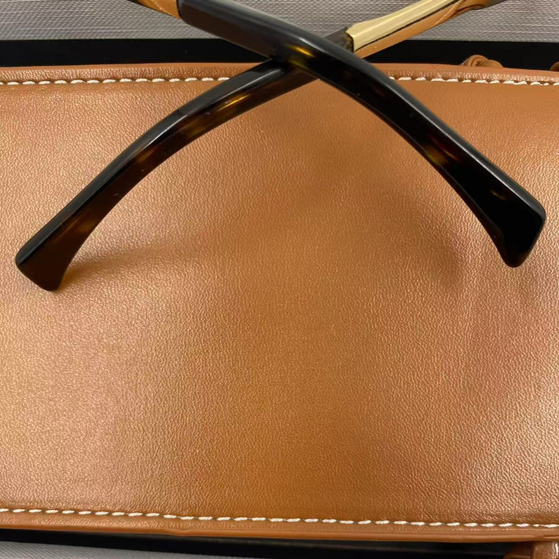 Nouvelles lunettes de soleil décontractées esthétiques pour femmes, lunettes de soleil de créateur de marque de luxe, futurisme, protection UV pour l'été