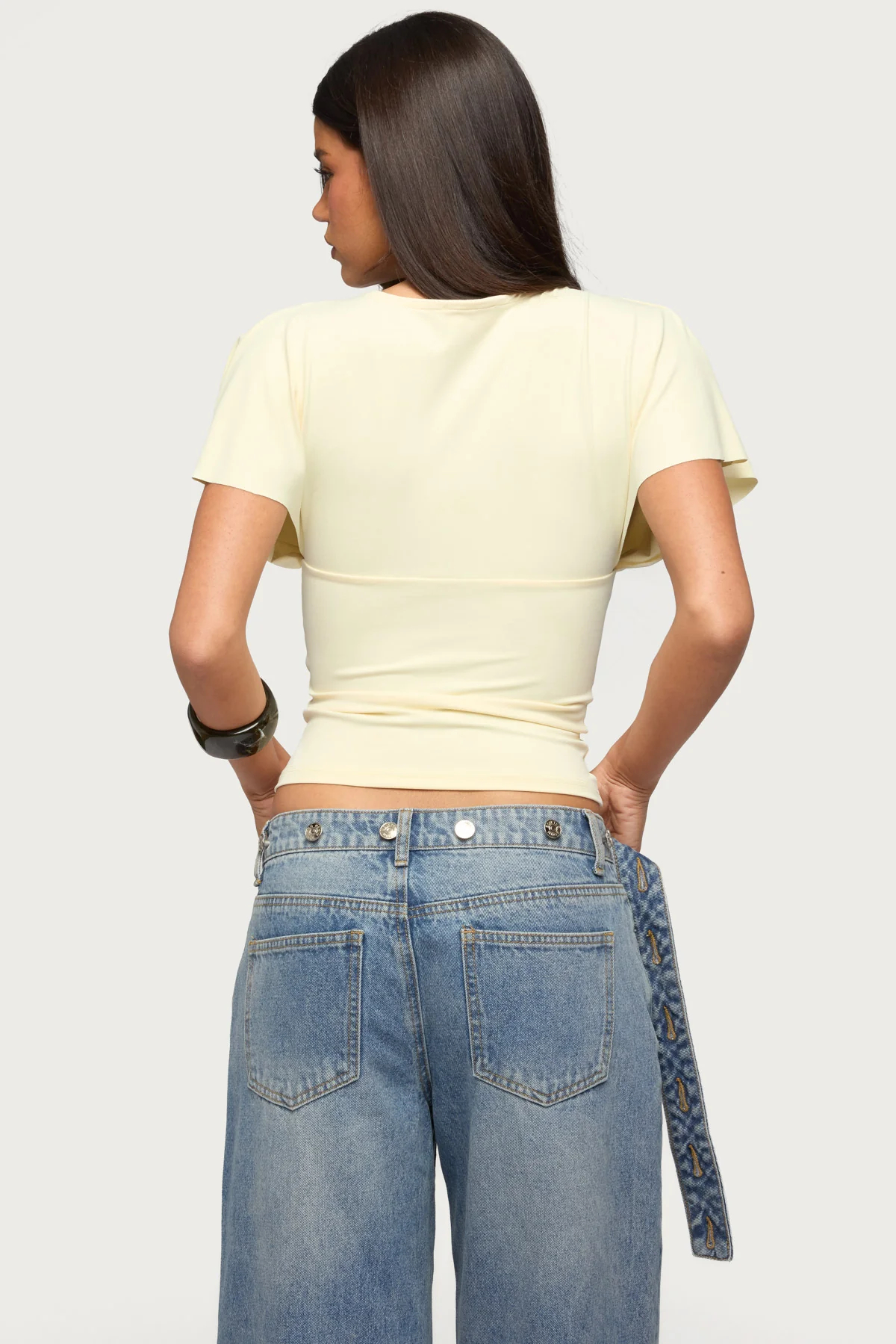T-shirts d'été pour femmes, col en V profond, manches courtes, couleur unie, coupe ajustée, froncé, décontracté, streetwear