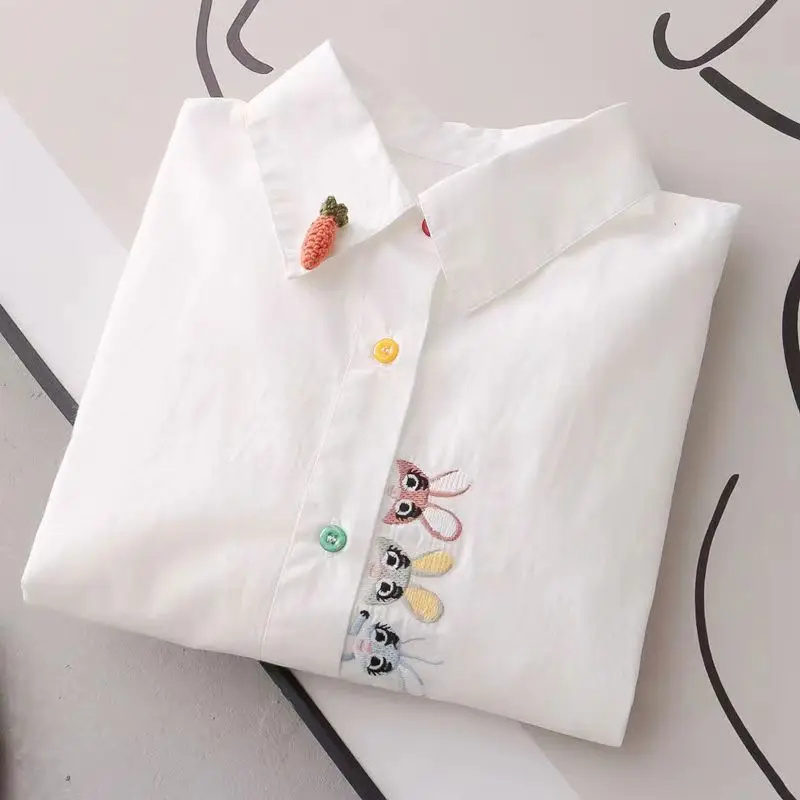 Femmes printemps automne Style Blouses chemises dame décontracté à manches longues col rabattu dessin animé broderie haut Blouse