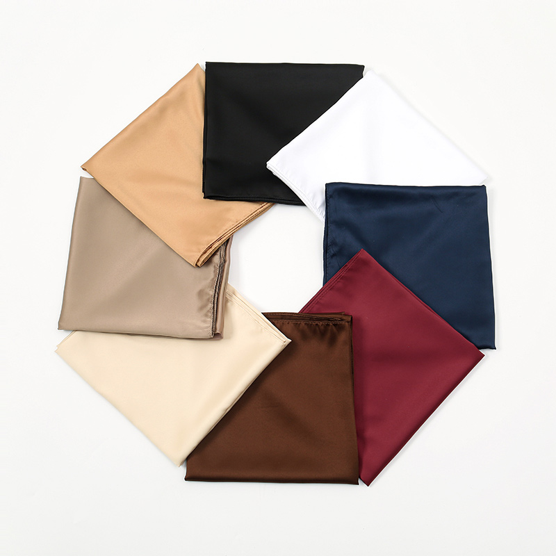 Écharpe carrée en satin uni pour femmes musulmanes, bandeau de sauna, enveloppes de hijabs, écharpe de cheveux de mode, turban islamique décontracté, bandbana féminin, inj90