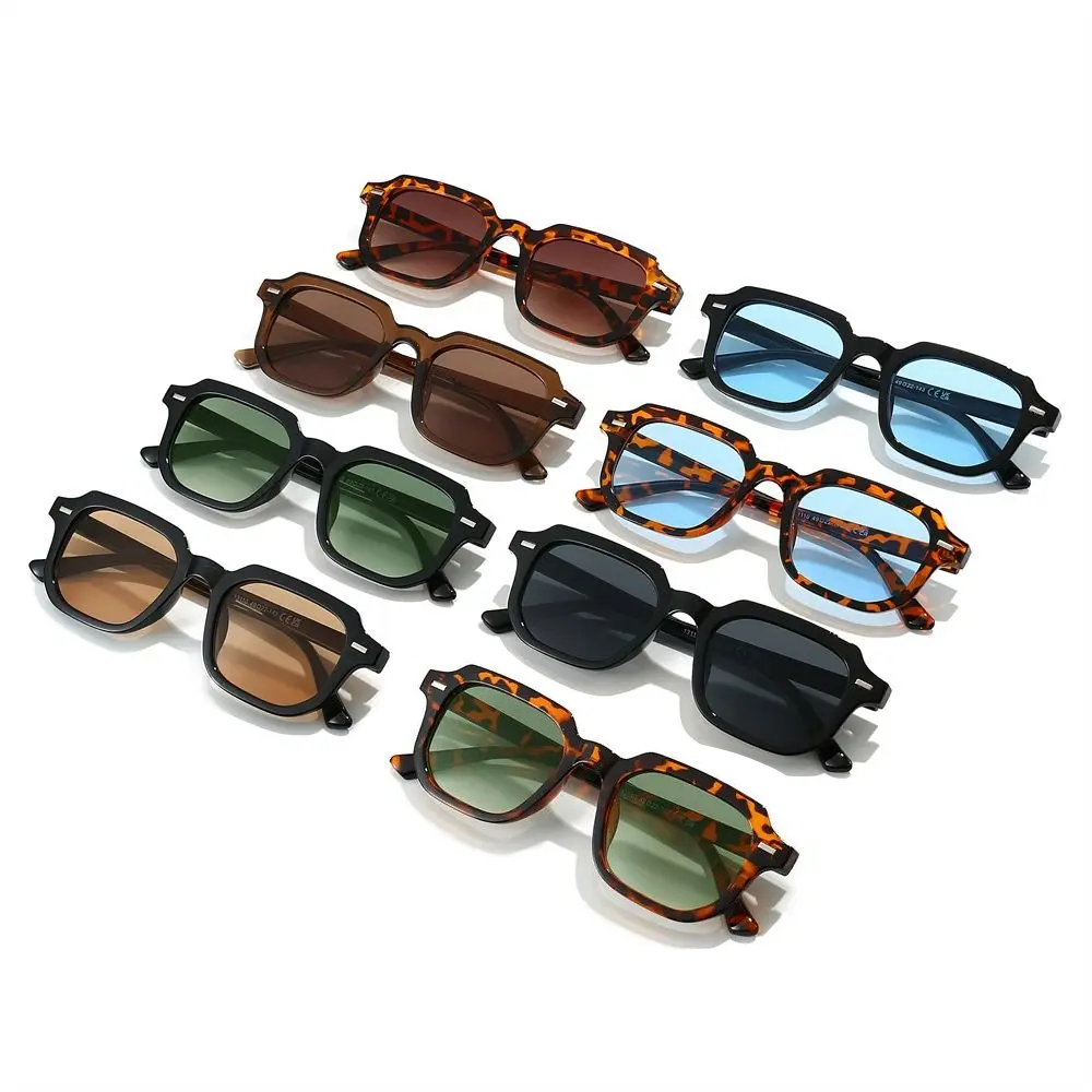 Petites lunettes de soleil carrées à la mode, avec verres multicolores, lunettes tendance adaptées à la conduite et aux voyages, 1 pièce