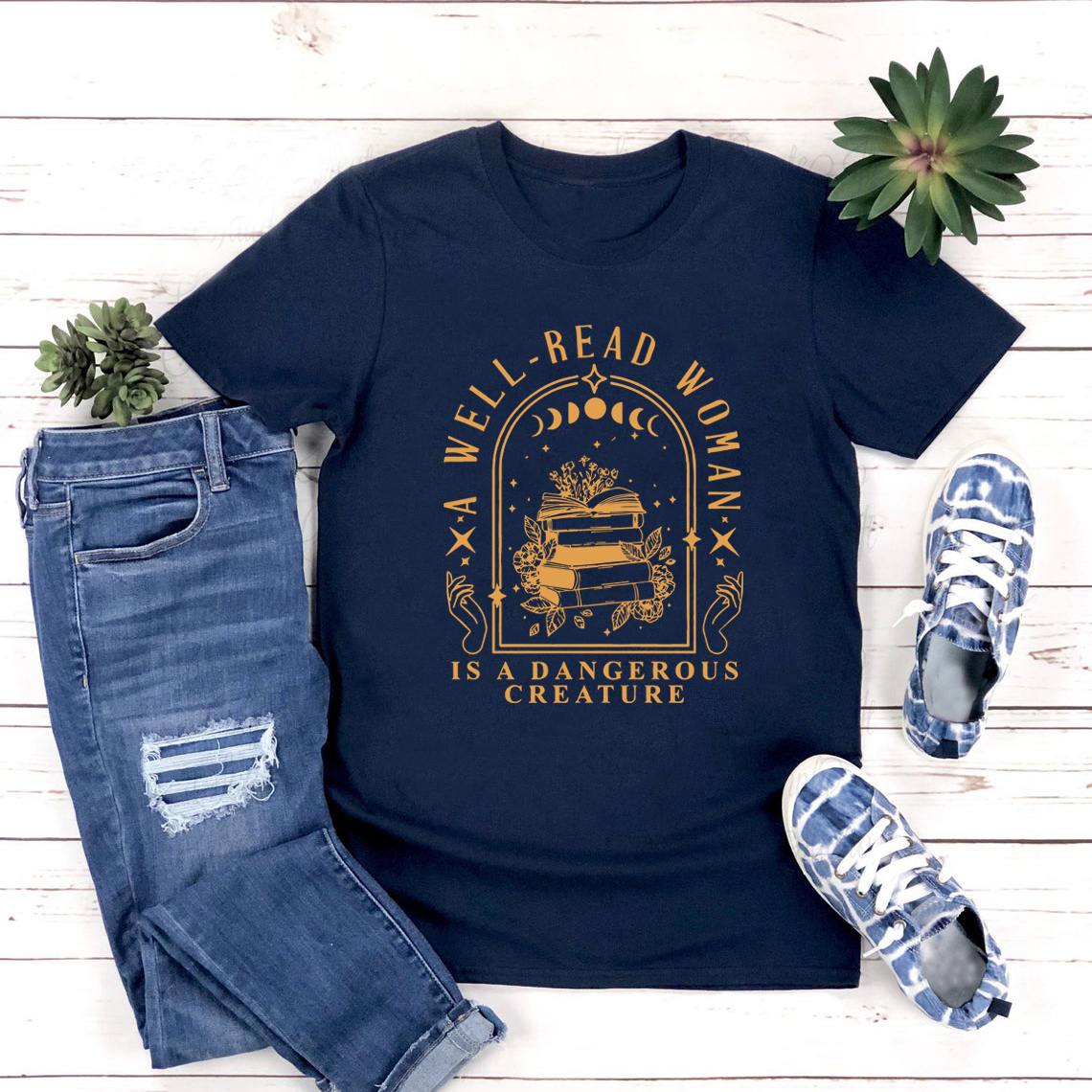 Une femme bien lu est une créature dangereuse t-shirts Bookish Merch T-Shirt femmes t-shirts Vintage graphique t-shirts livres amoureux cadeaux