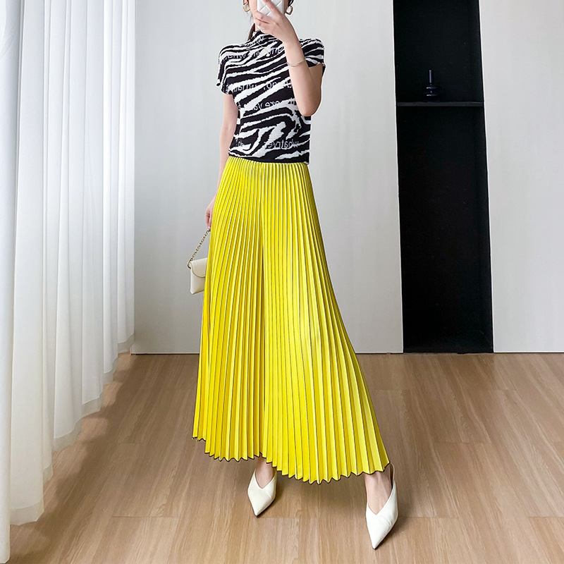 Pantalon jupe à jambes larges pour femmes, confortable, à la mode, décontracté, haut de gamme, simple, ample, été 2025, nouveau design plissé