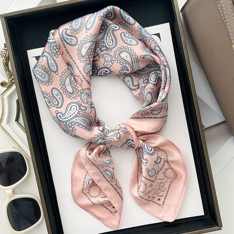 Foulard de tête pour femmes, foulard carré de luxe, Bandana, bandeau pour cheveux, tache douce, pour habiller vous regarde, printemps/été