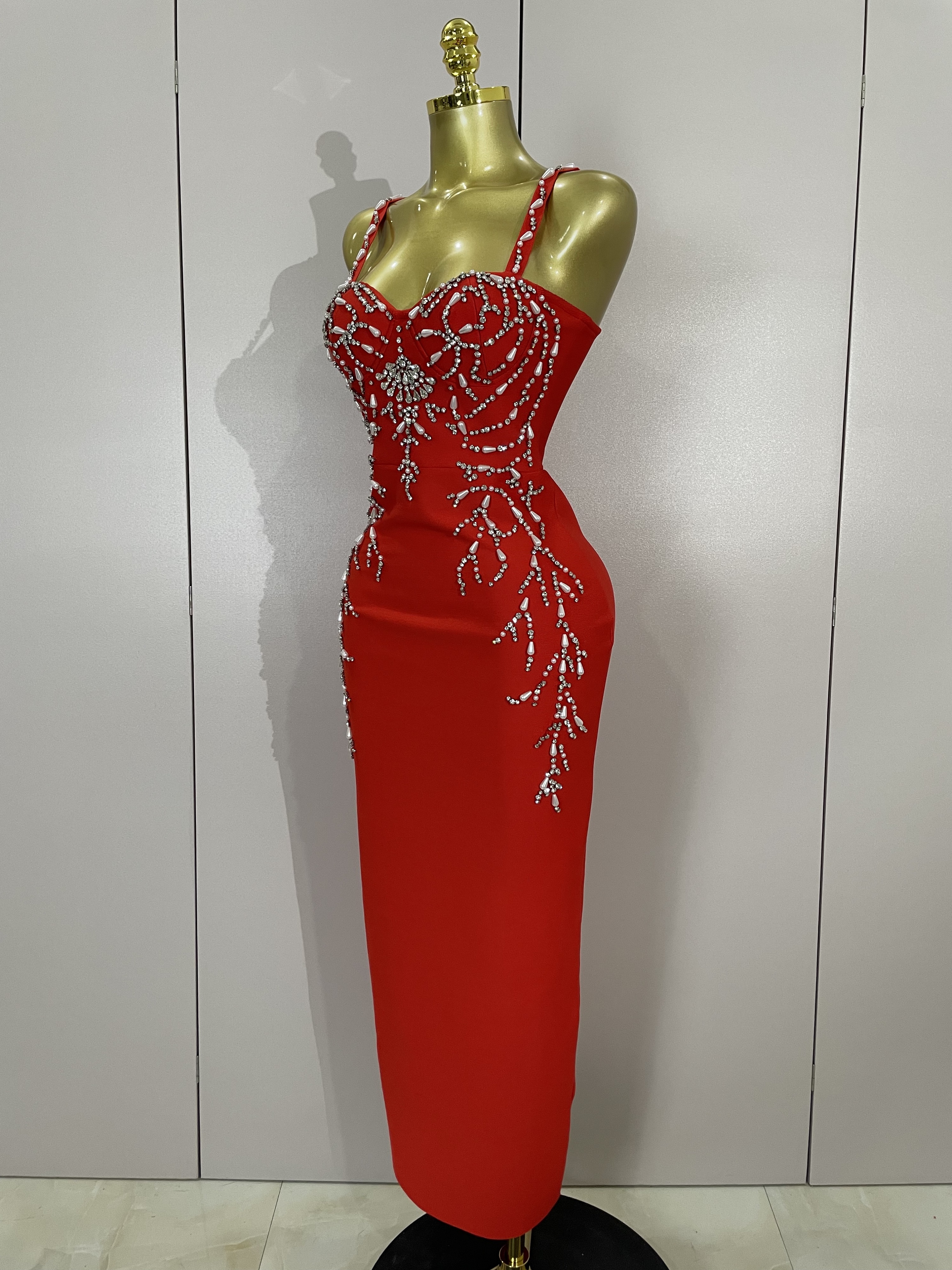 Femmes célébrité élégante soirée Club fête de luxe robe d'anniversaire 2025 nouveau Sexy dos nu rouge perles longue moulante robe de pansement