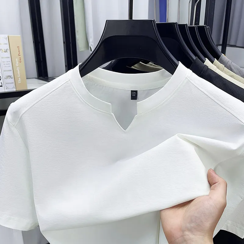 T-shirt à manches courtes pour hommes coréens, décontracté et à la mode, petit col en v, couleur unie, confortable, haut polyvalent d'été