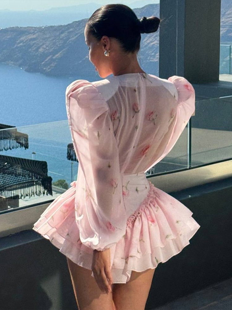 Robe Courte Femme Imprimé Rose Manches Longues Bouffantes Mini Robe en Maille Transparente à Volants Boutonnée sur le Devant pour Fête Féerique Tenue d'Été