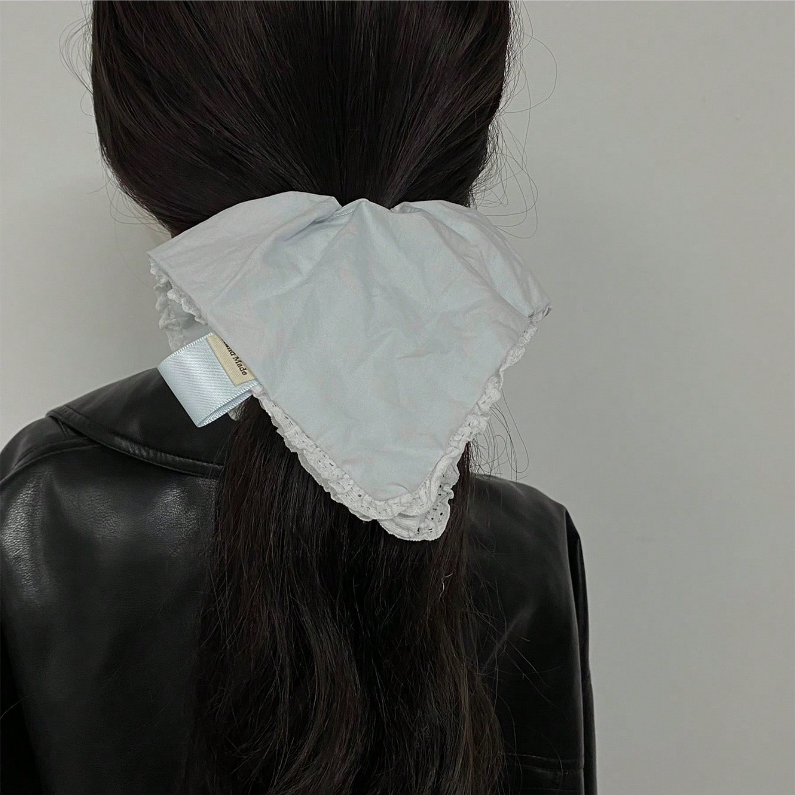 1 pièce Chouchou pour cheveux élégant et doux pour femme, bleu clair uni, style coréen minimaliste, polyvalent, mignon, avec foulard intégré, pour le quotidien