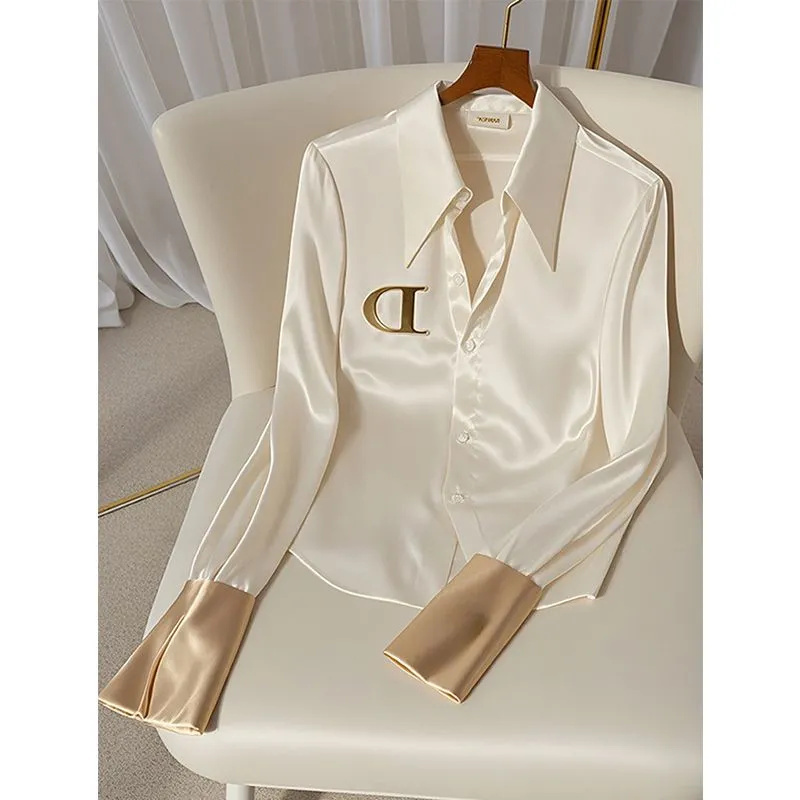 2024 chemise blanche femme Design Sense printemps automne mode lettre à manches longues dessus de chemise simple boutonnage Blouse manteau femmes