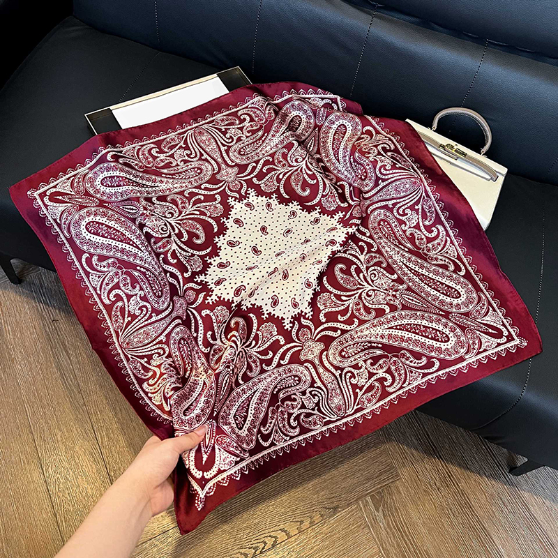Foulard carré en Satin imprimé Imitation soie pour femmes, foulard de cou enveloppant, bandeau de plage, Bandana pour femmes