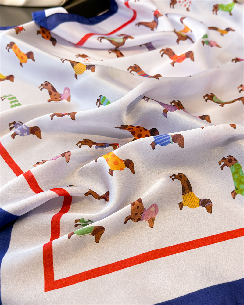 Foulard carré en soie pour femme, motif chien de luxe, en satin doux, bandeau, ruban pour sac à main, hijab, foulard de cou, bandeau pour la tête