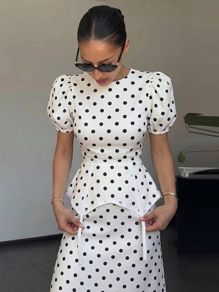 Robe longue élégante rétro pour femme, imprimé pois, manches bouffantes, avec ceinture, ourlet volanté en satin, collection 2026
