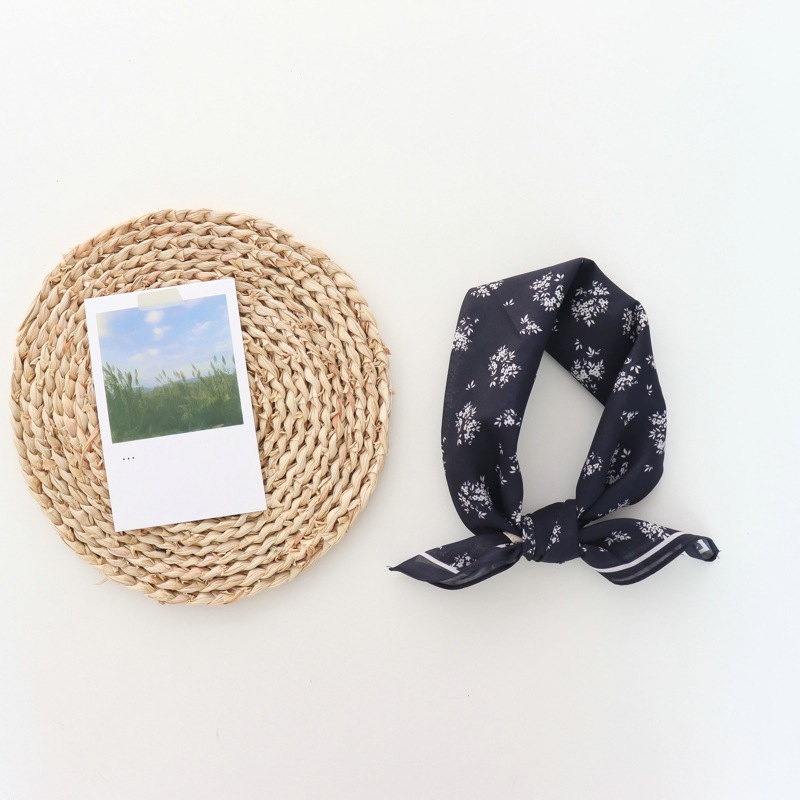 100% coton foulard Floral mince haute qualité foulard en soie foulard de voyage décoratif Style occidental écharpe pour les femmes petite écharpe carrée
