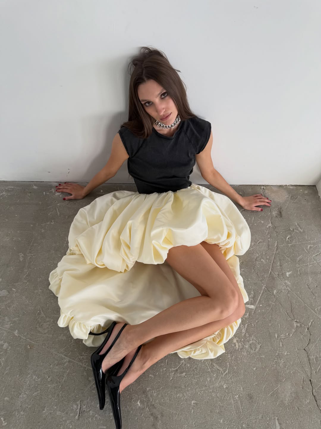 Jupes longues asymétriques jaune clair pour femmes, avec ceinture élastique, jupes féminines à la mode, plusieurs couleurs disponibles