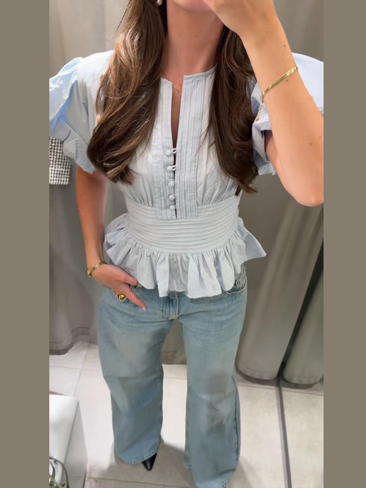 Chemisier en mousseline pour femme, col fendu, simple boutonnage, manches bouffantes, taille smockée, ourlet à volants, élégant, décontracté, chic, tenues d'été 2026
