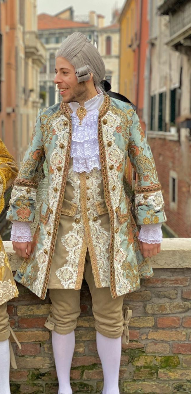 Costume de prince britannique de la fin du XVIIIe siècle, style Marie-Antoinette, pour homme noble, victorien, rococo, baroque, tenue de cour luxueuse