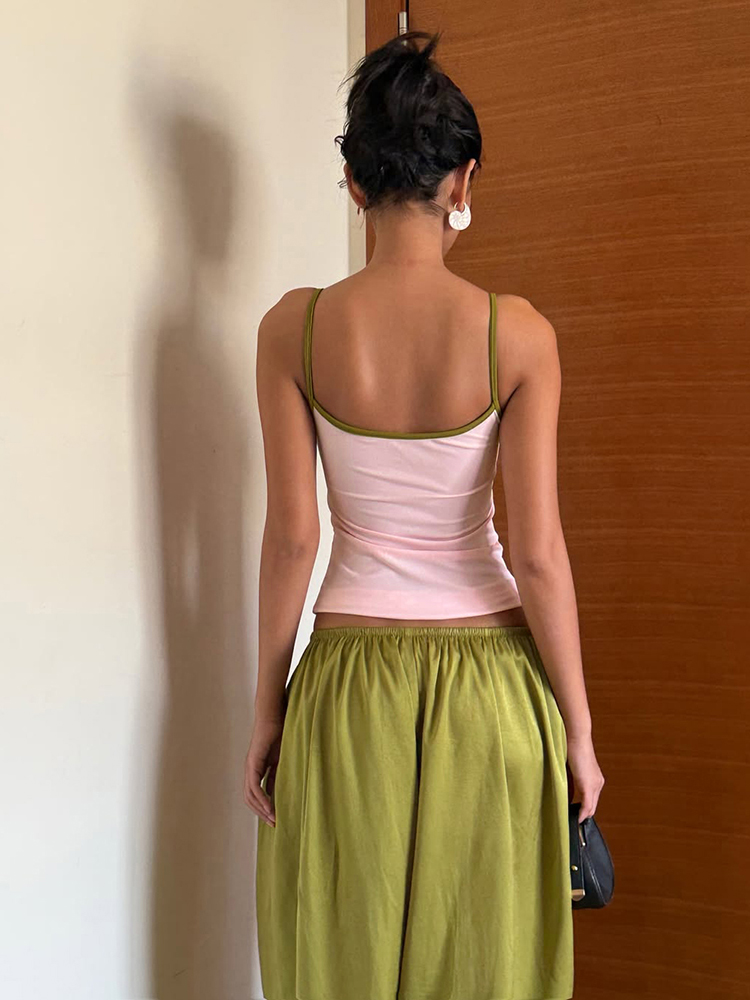 Nouvel ensemble 2 pièces sexy et chic pour femme : Camisole moulante à col bas et dos nu avec blocs de couleur tendance + Pantalon droit – Tenue décontractée et mode