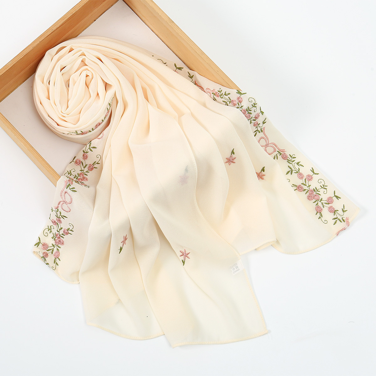 Hijab en mousseline de soie brodé de fleurs élégantes pour femmes, foulard musulman uni et doux, turban, foulard, bandana féminin