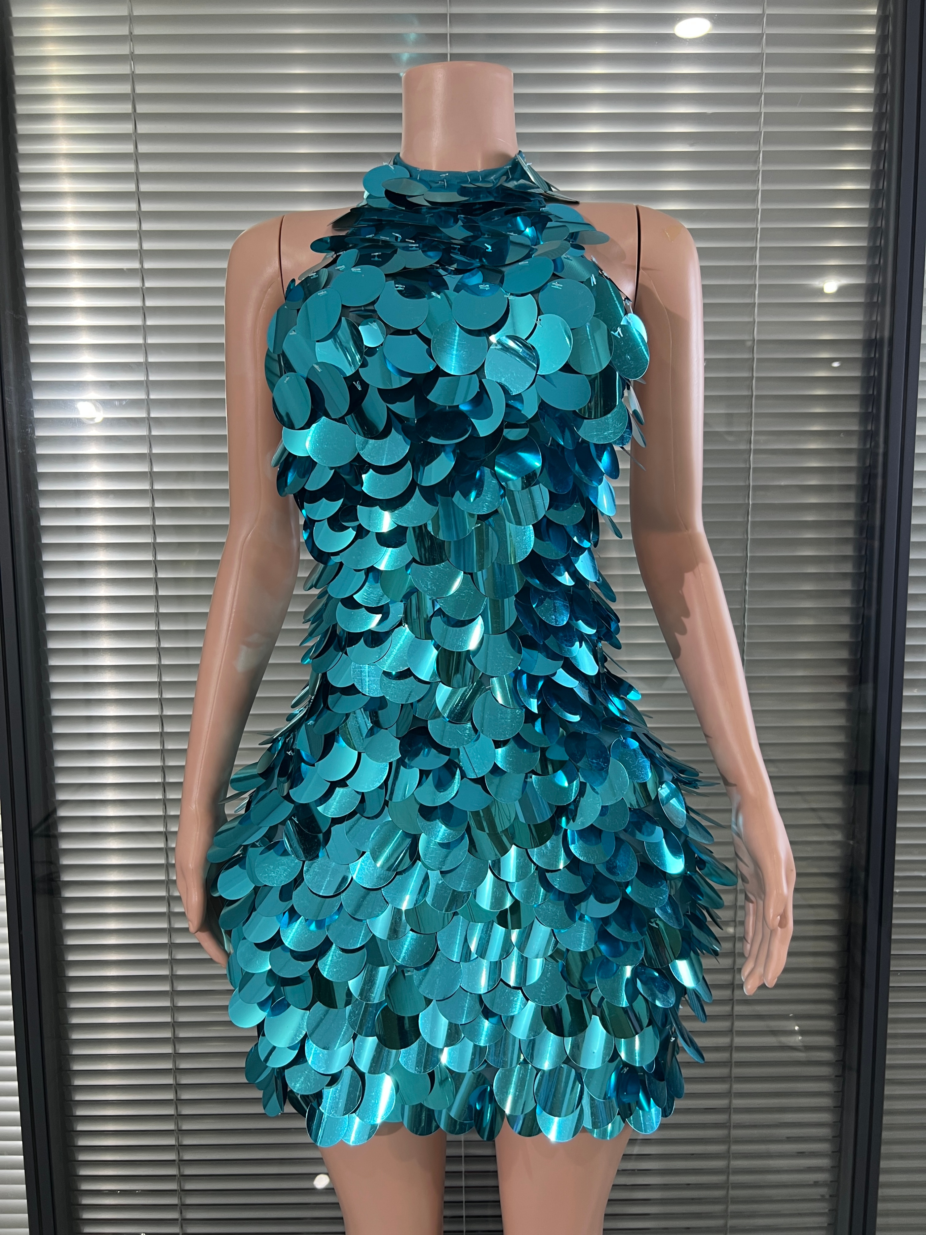 Robe luxueuse à paillettes turquoise pour femme, sans manches, moulante, jupe courte, robe de soirée, tenue de soirée pour invitées de festival