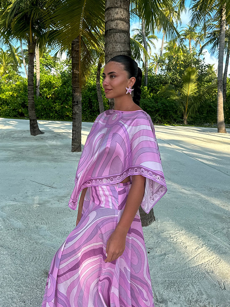 Ensemble élégant pour femme : haut imprimé à col rond et manches cape, jupe longue fluide taille haute – Idéal pour la plage, les vacances et les soirées estivales