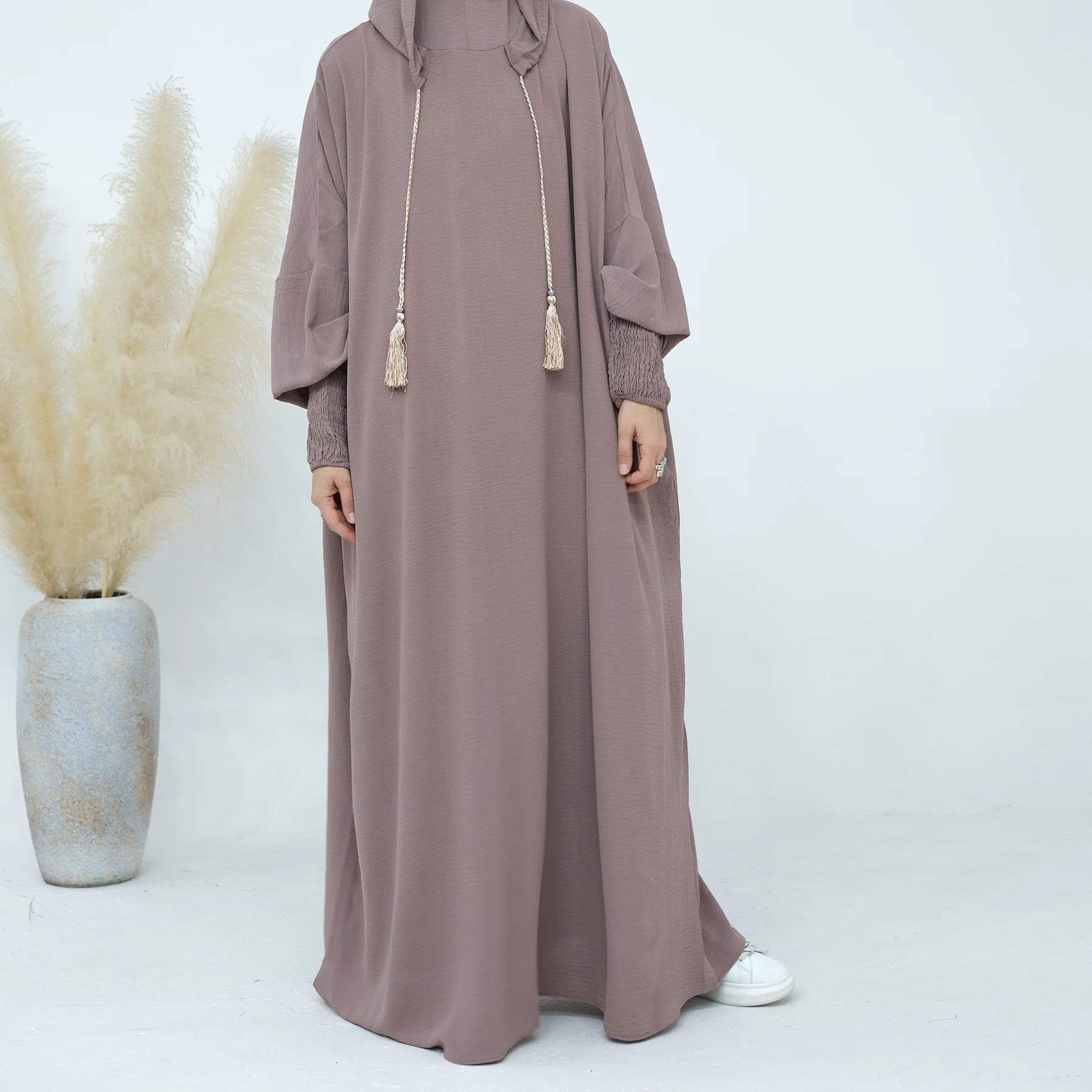 2024 vêtements pour femmes musulmanes mode été automne musulman à manches longues couleur unie longue Abaya Hijab robe caftan Abaya dubaï