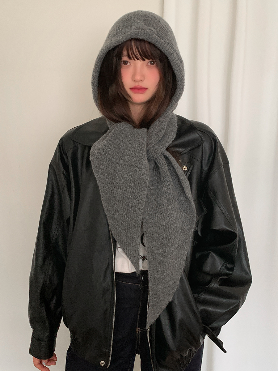 Combinaison chapeau tricoté avec capuche et écharpe pour femme pour la chaleur d'automne/hiver