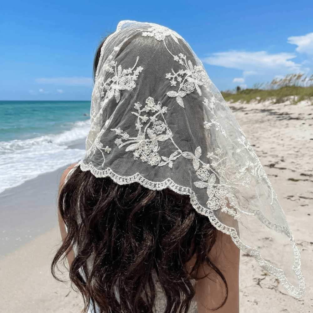 Écharpe légère et élégante brodée de fleurs, style français vintage, en crochet, voile de tête transparent, petite taille, en dentelle, triangle, pour l'été