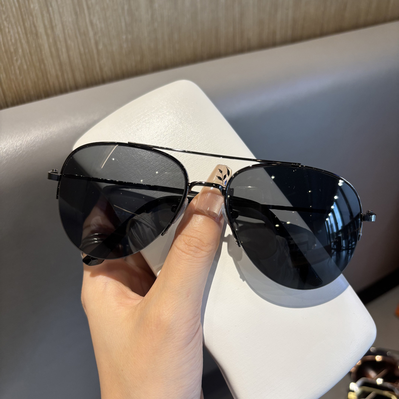 Lunettes de soleil pilote demi-monture pour hommes et femmes, grands visages polyvalents, rend les gens plus fins, conduite UV, Anti-Toad, personnalité