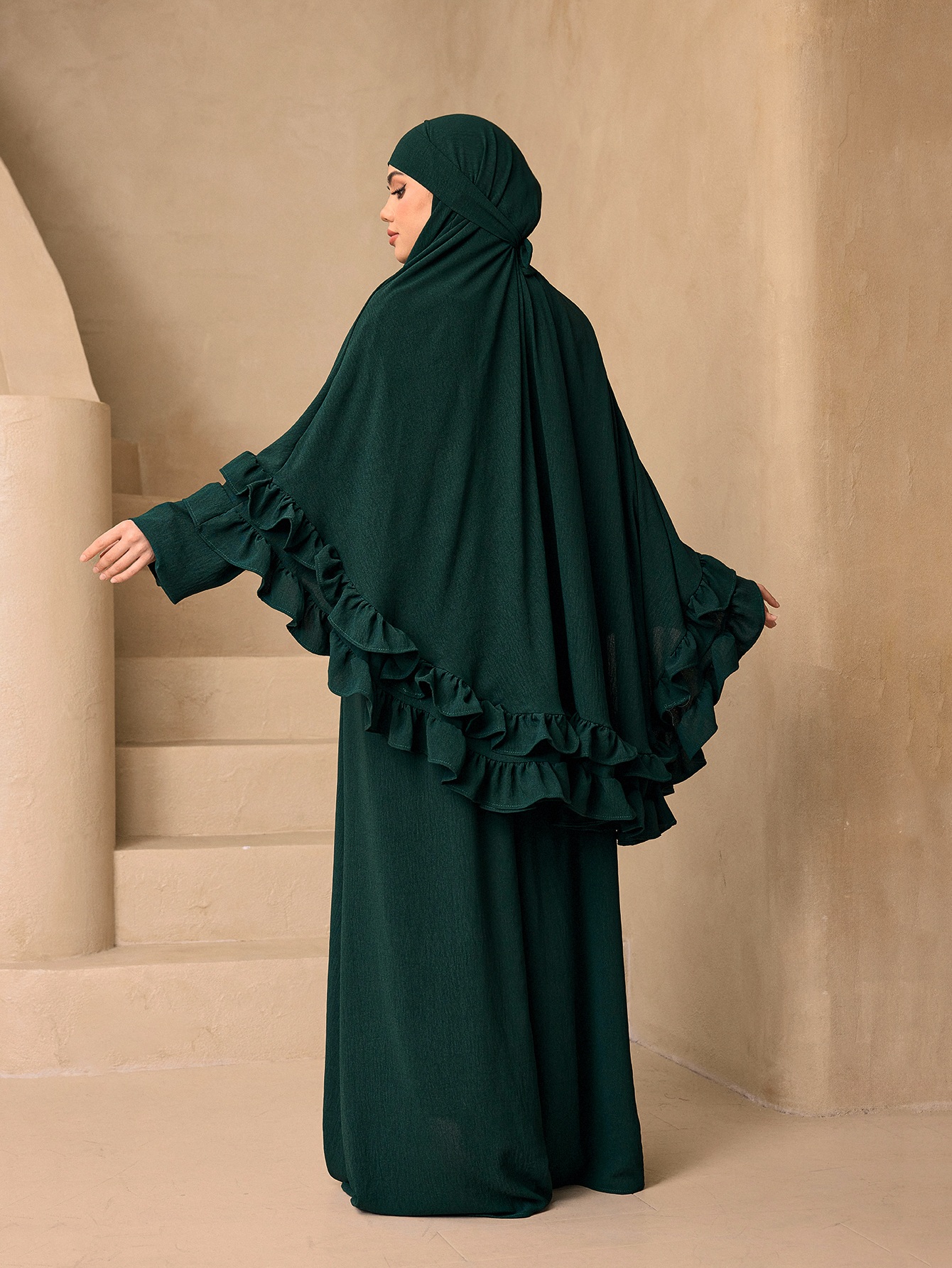 Ensemble élégant deux pièces Khimar Abaya à volants, robe de prière longue et ample avec hijab à volants pour femmes musulmanes, tenue quotidienne pour l'Aïd