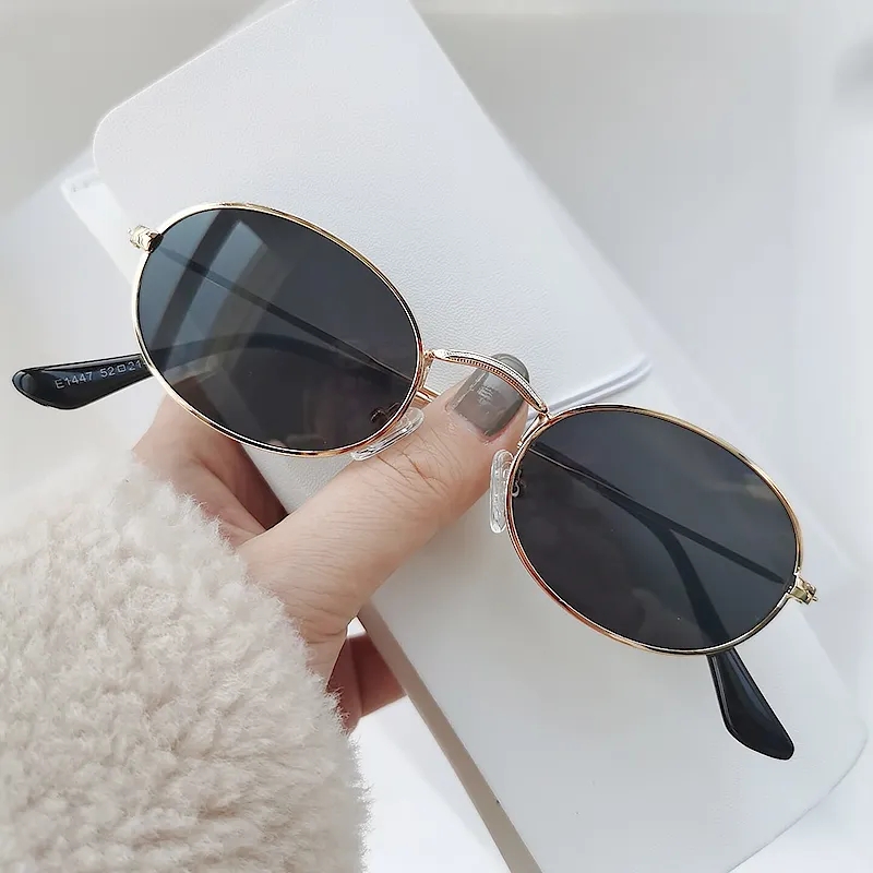 Lunettes de soleil ovales de luxe pour femmes et hommes, monture en alliage, protection UV400, collection 2026