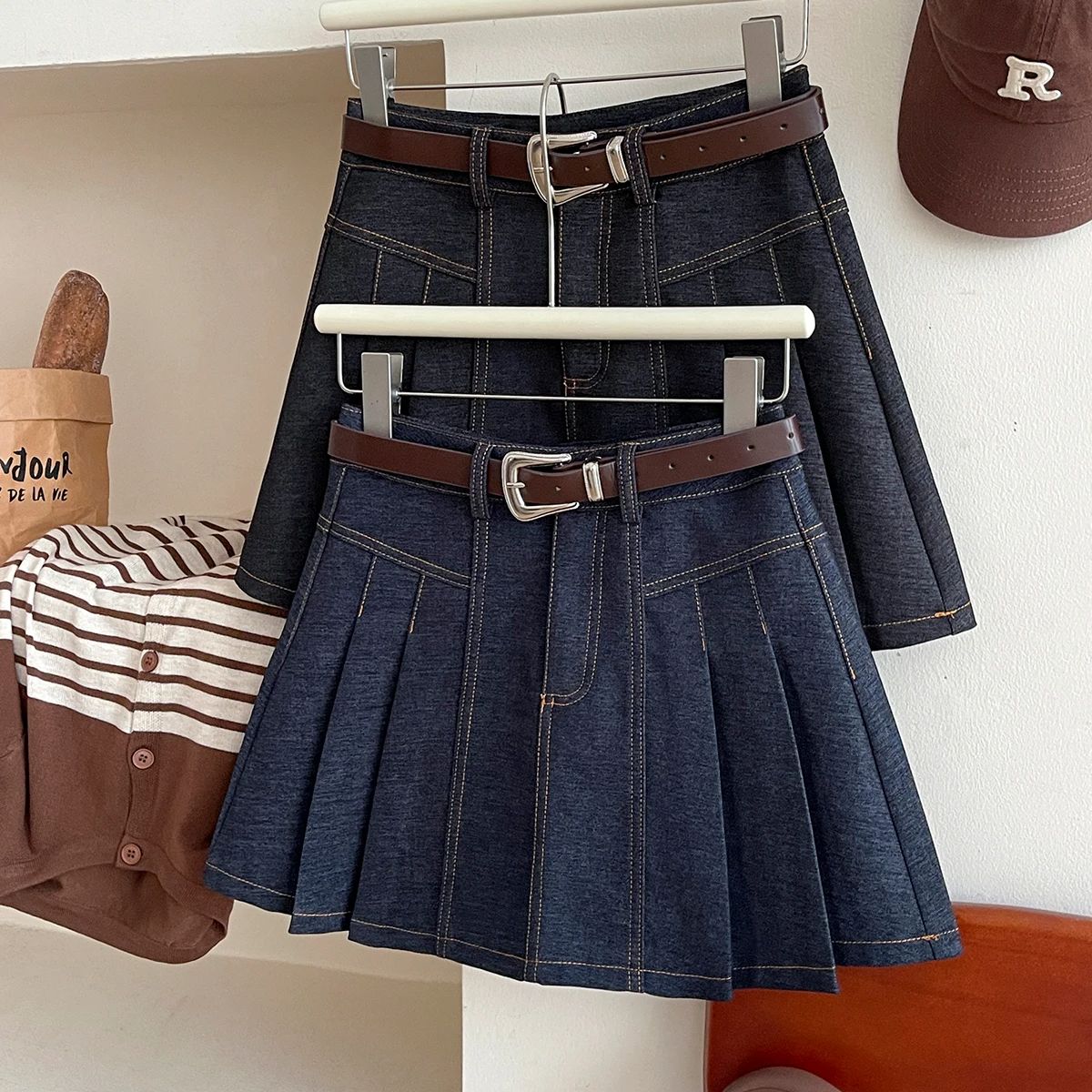 Jupe noire pour femmes, Vintage, fil brillant, Imitation Denim, jupes courtes plissées, épicée, jupe trapèze polyvalente, été