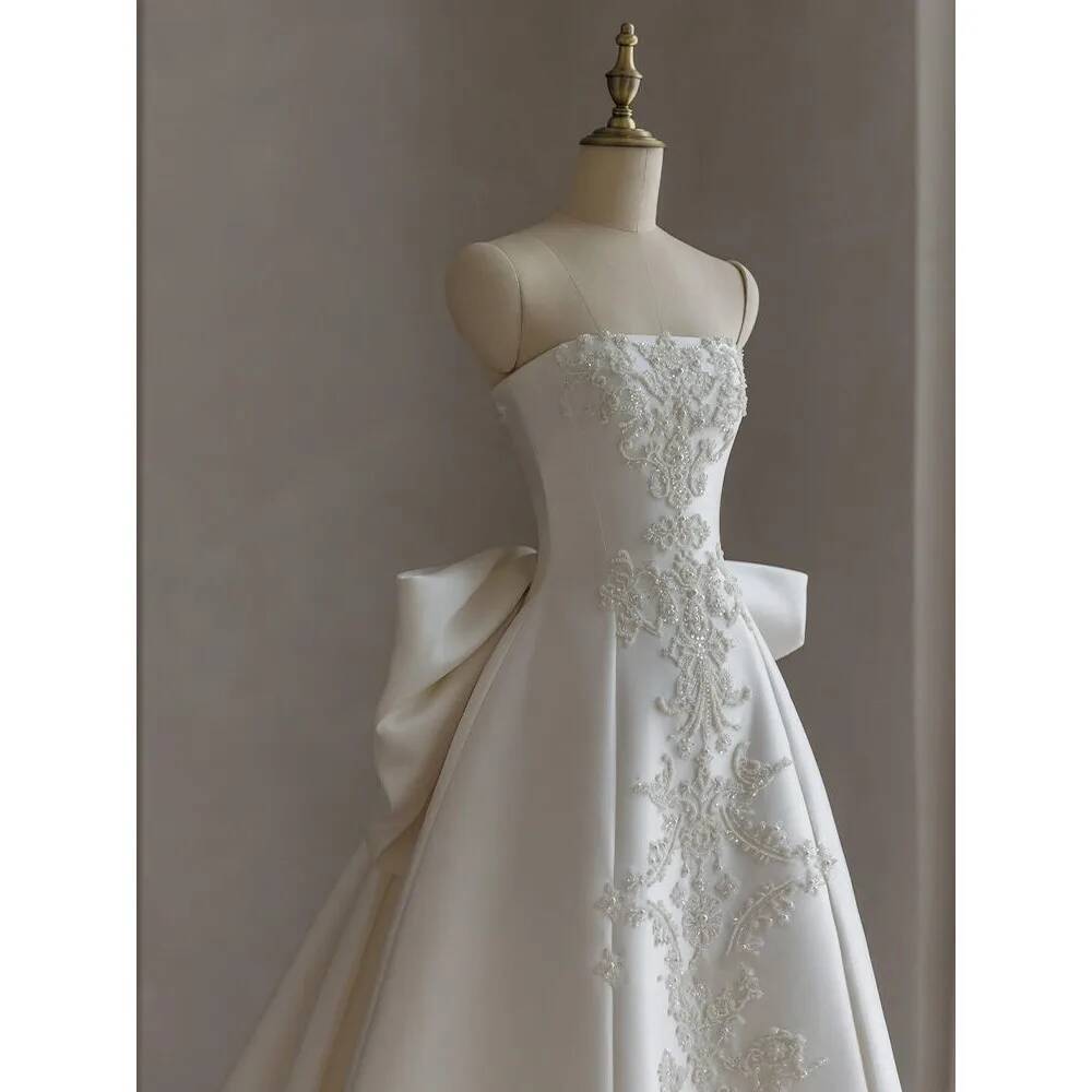 Robes pour femmes robe de mariée légère en Satin Simple Texture de haute qualité Petite robe principale de mariée pour réception et sortie