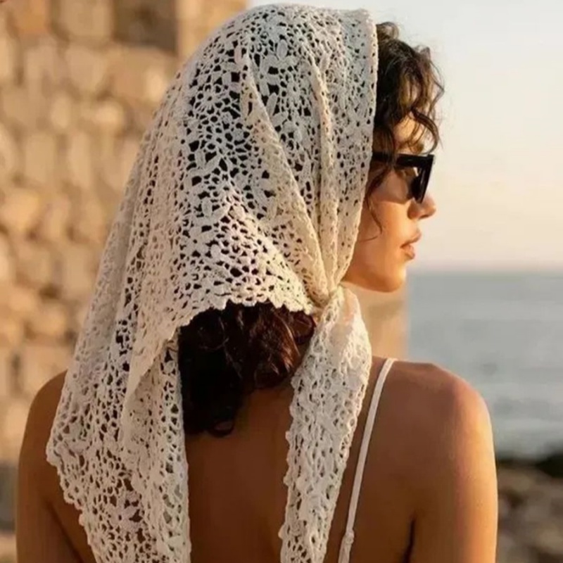 Foulard coréen fin en dentelle florale ajourée pour la protection solaire estivale, idéal pour la tenue avec une petite camisole, une robe à épaules dénudées, une jupe ou une ceinture.