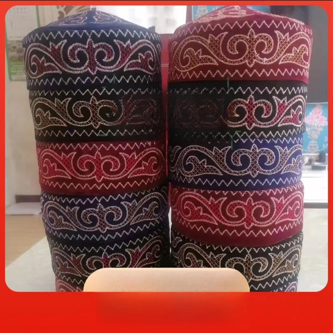 Casquettes de Style Kazakh pour hommes, chapeaux ethniques traditionnels, chapeaux de fête de danse, mode rouge Kufi, Hijab musulman, chapeau brodé à la main
