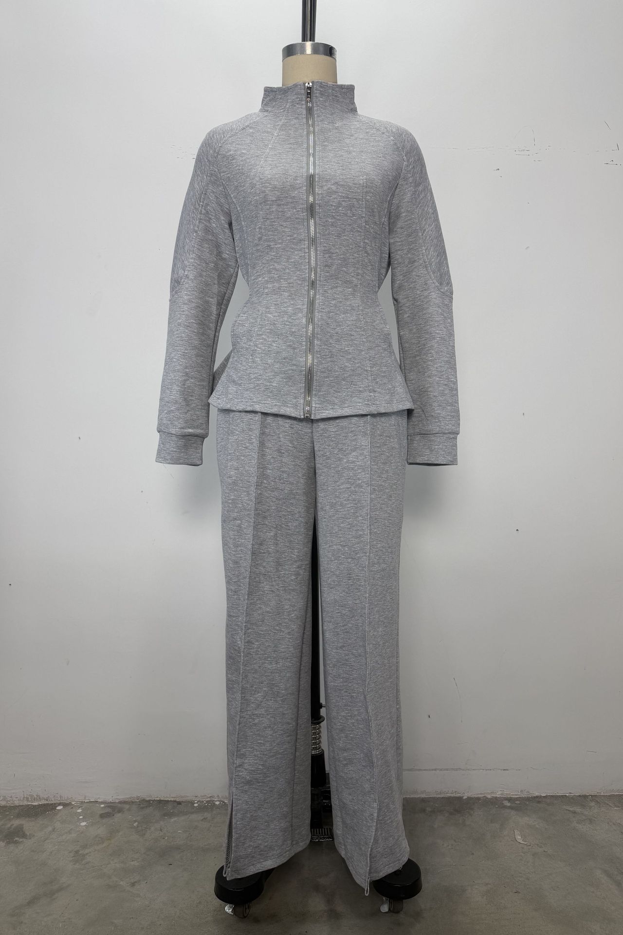 Ensemble de survêtement 2 pièces pour femme : veste à col montant zippée et pantalon fendu – Collection Printemps 2026