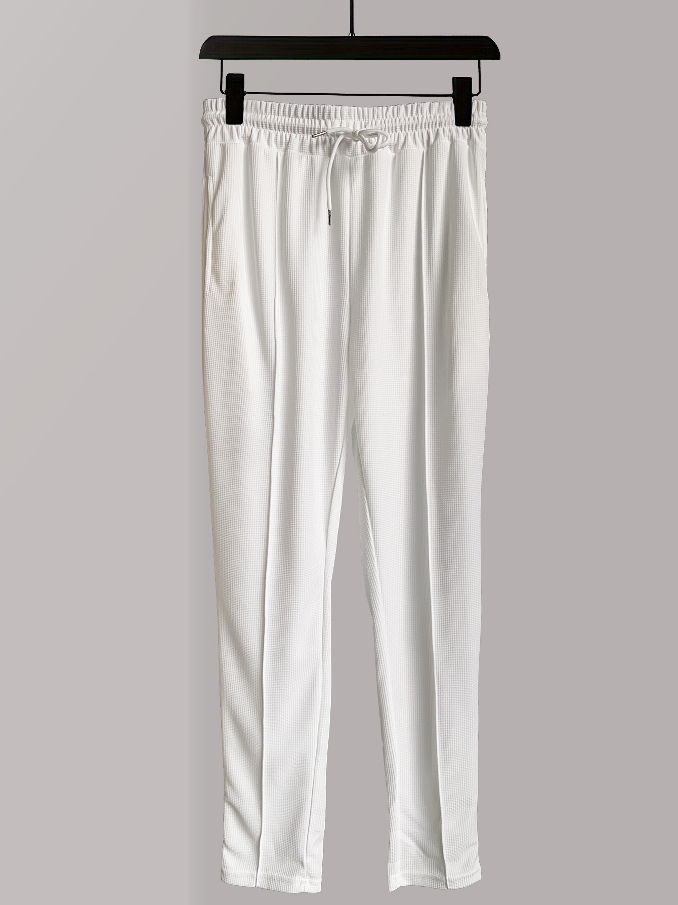 Pantalon gaufré élégant pour hommes – Coupe ajustée de sport décontracté avec cordon de serrage réglable, poches sécurisées pour toutes les saisons – Parfait pour l'extérieur