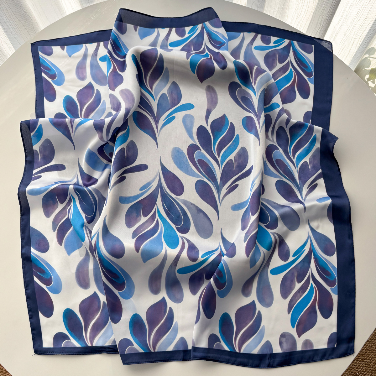 Foulard carré imprimé de luxe pour femmes, Imitation soie, Bandanas à la mode, Hijab, foulard élégant, châle de plage