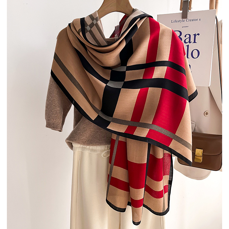 Écharpe rayée multicolore Style élégant mince châle chaud automne hiver résistant au froid écharpe inelastique confortable pour les femmes