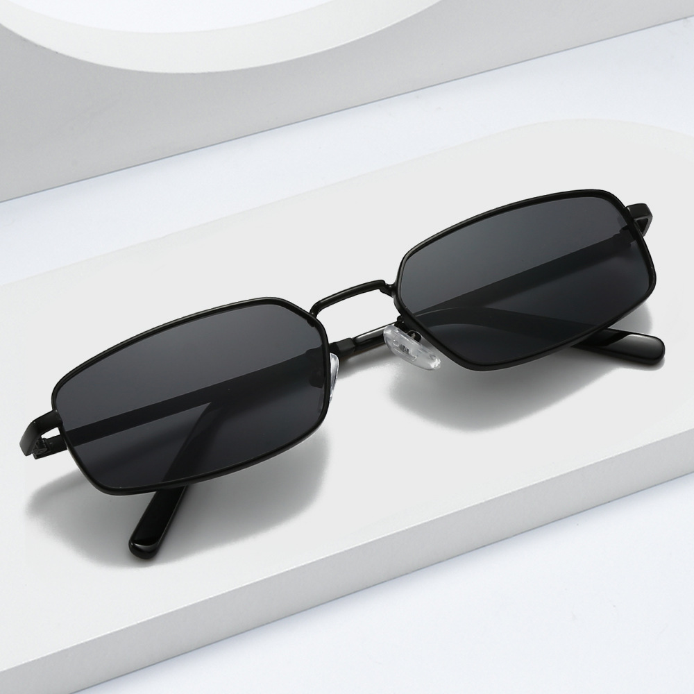 Lunettes de soleil vintage en métal style américain, monture étroite, compatibles avec des verres correcteurs, style Old Money