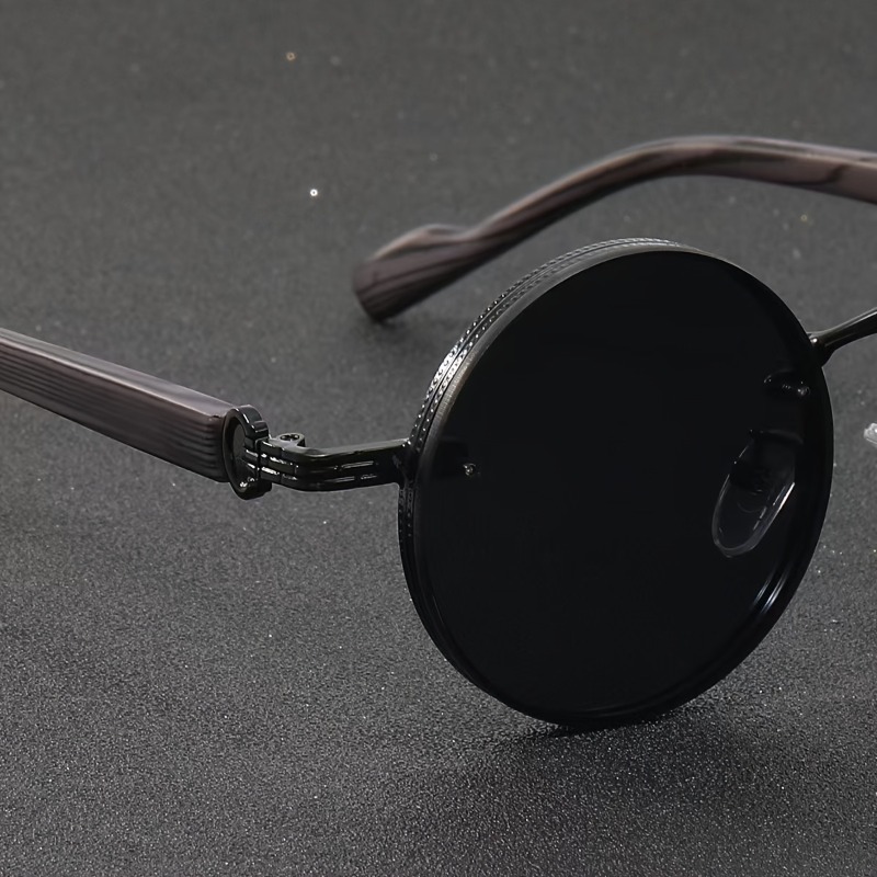 1 paire de lunettes rondes rétro, design grain de bois, monture en alliage noir, verres PC durables