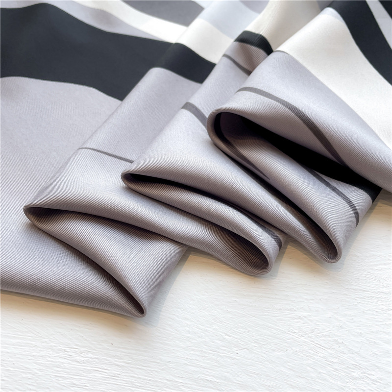 Foulard carré en soie tendance pour femme, bandeau imprimé en satin, châle de protection solaire, écharpe, bandeau pour la tête, bandana