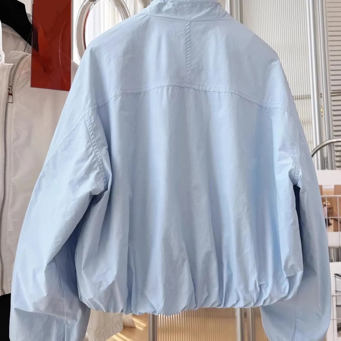 Manteau court blanc pour femme, nouvelle collection Printemps-Automne 2026, vêtement de protection solaire fin, veste décontractée à col montant avec fermeture éclair pour femme